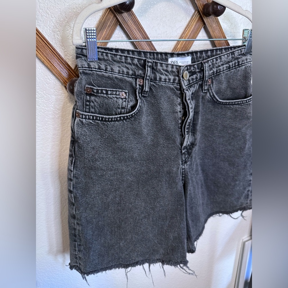 Zara Denim Shorts - Picture 2 of 7